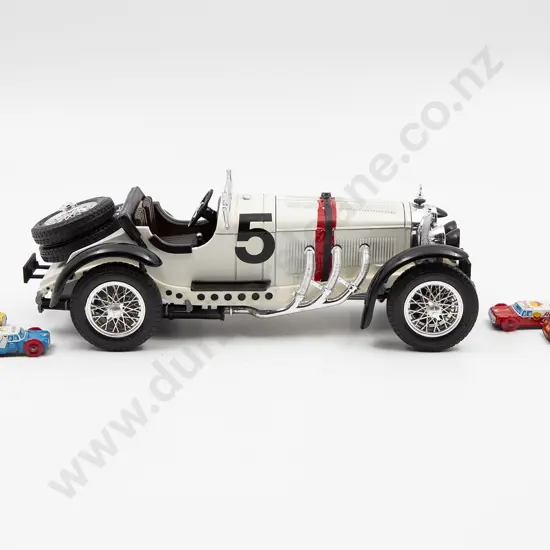 Unboxed Burago 1/18 Scale Model