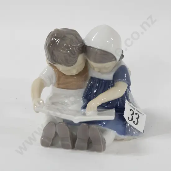 B&G Figure Group Of Children Reading