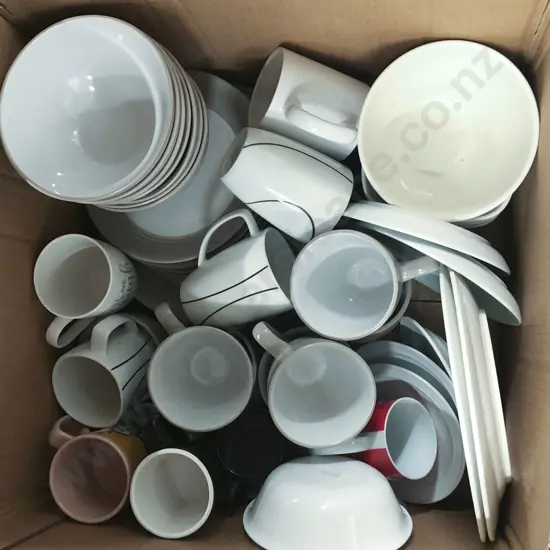 Box Of Assorted Kitchen Crockery