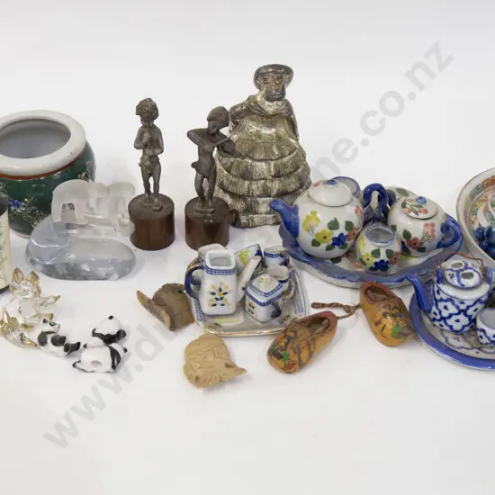 Assorted Asian Miniature Items