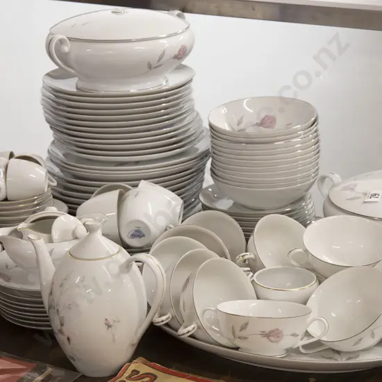 Large Floral Decorated Dinner Set (Minor Faults)