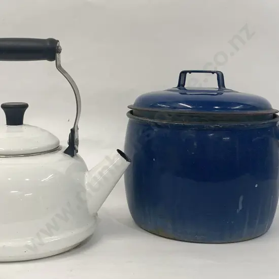 La Creuset Enamel Tea Pot together with other Enamel Cooking Pot