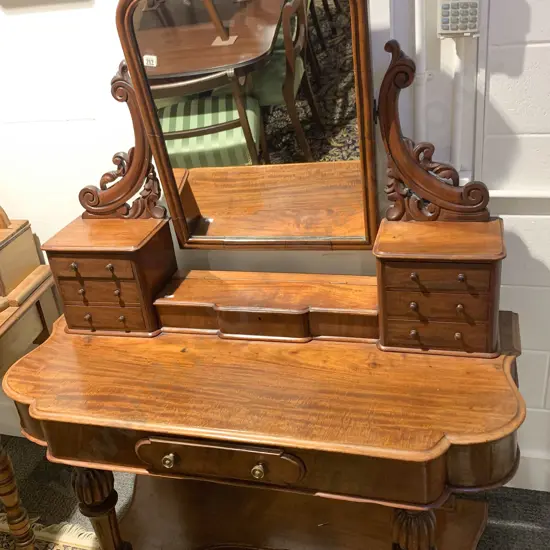 Early Victorian Mahogany Mirror Back Dressing Table