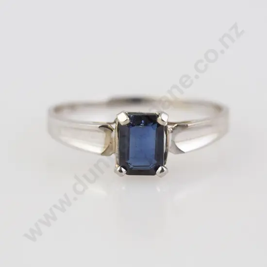 14ct White Gold Single Sapphire Ring