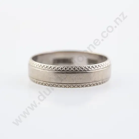 18ct White Gold Wedding Band