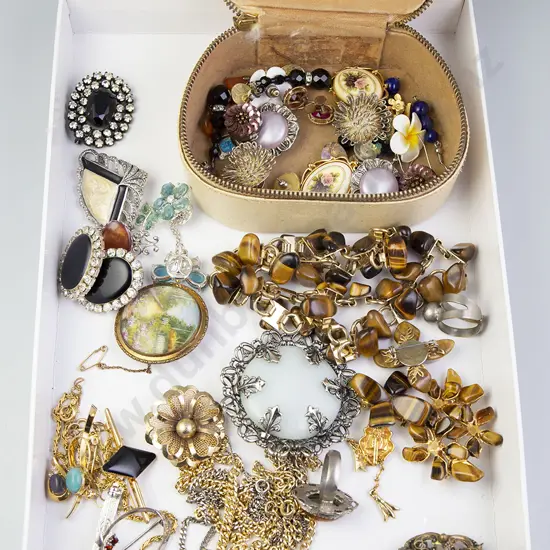 Collection Costume Jewellery