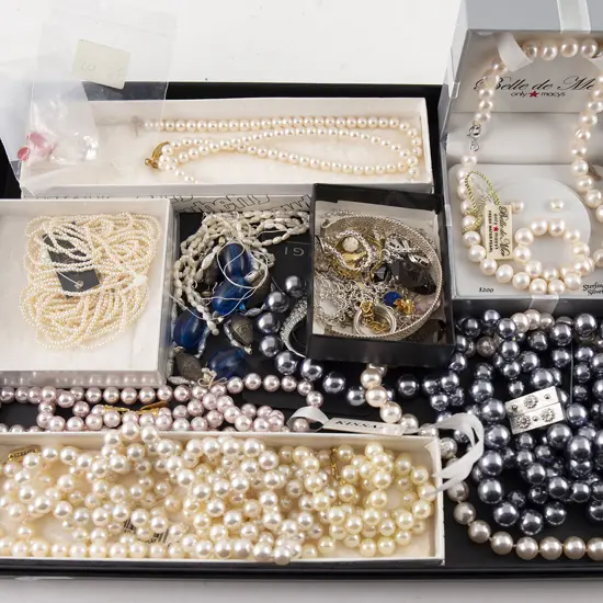 Collection Mainly Imitation Pearl Jewellery