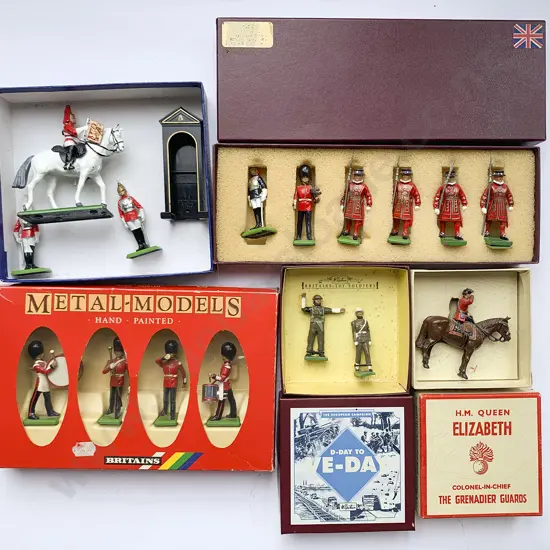 Boxed Britains 7238 Scots Guards Piper and 5 Marching