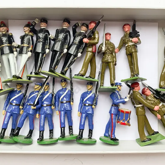 Modern Unboxed Three Sets of Soldiers