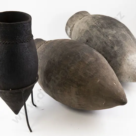 Papua New Guinea cooking pots