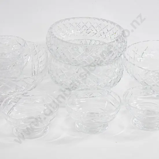 Four Crystal Serving Bowls Together With Set of Sundae Dishes