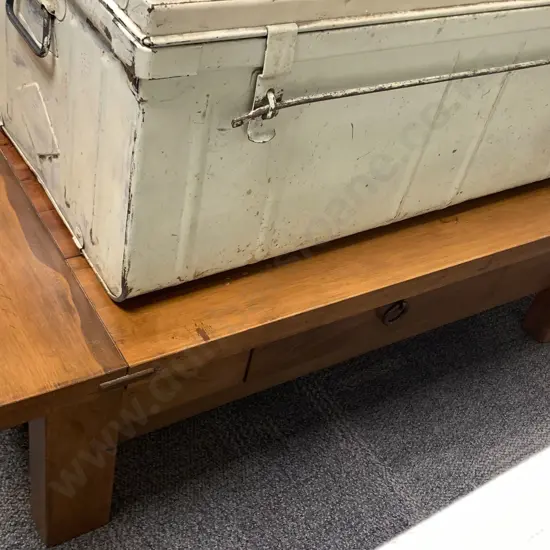 Rimu Plank Top Style Coffee Table