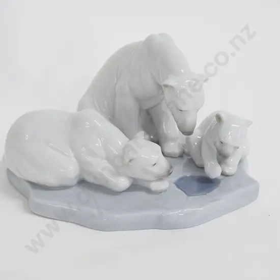 Lladro Figure Group of Polar Bears in Original Box
