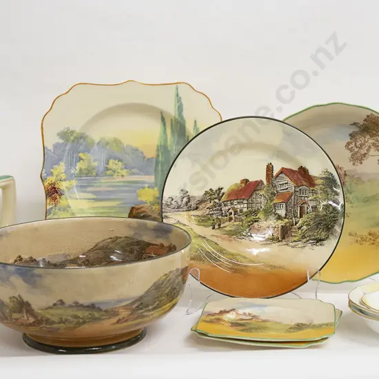 Ten Pieces of Assorted RD Including Fruit Bowl and Jug