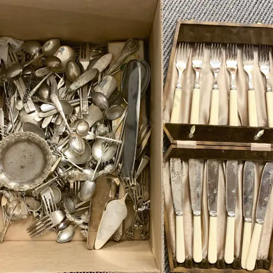 Quantity of Assorted Cutlery