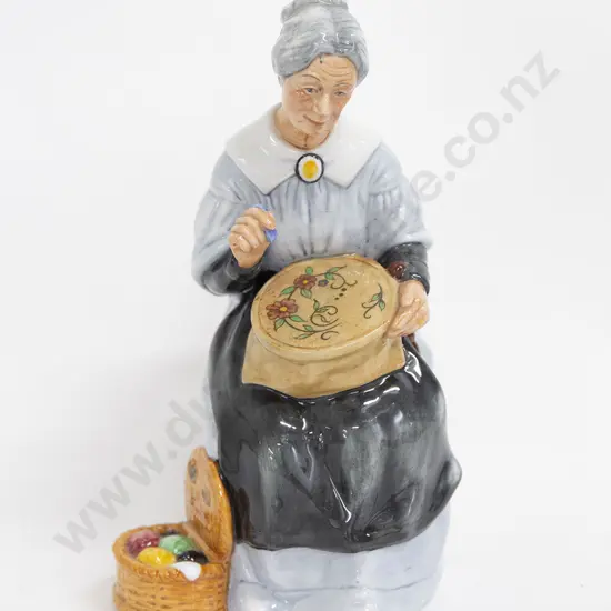 RD Figure "Embroidery"