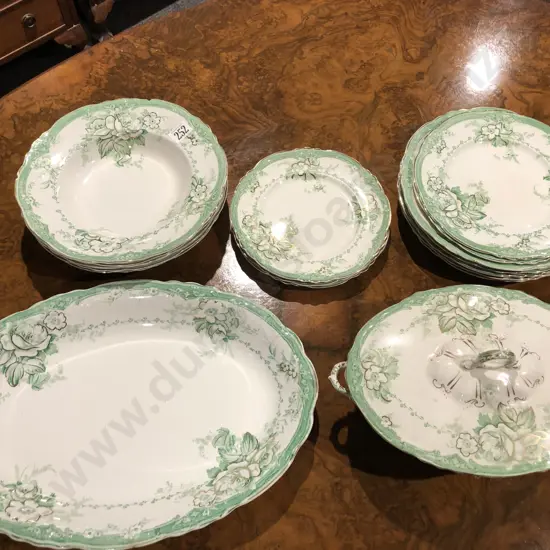 Alfred Meakin Green and White Part Dinner Set
