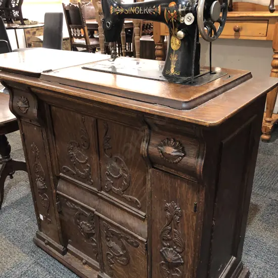 Oak Cabinet Singer Sewing Machine