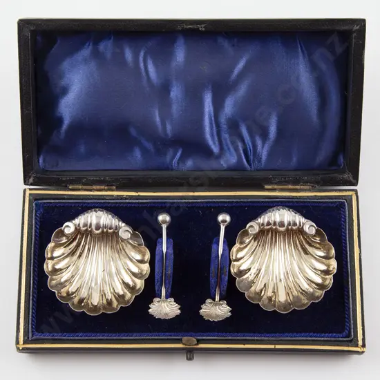 Cased Pair Late Vict S/S Scallop Shell Salts & Spoons