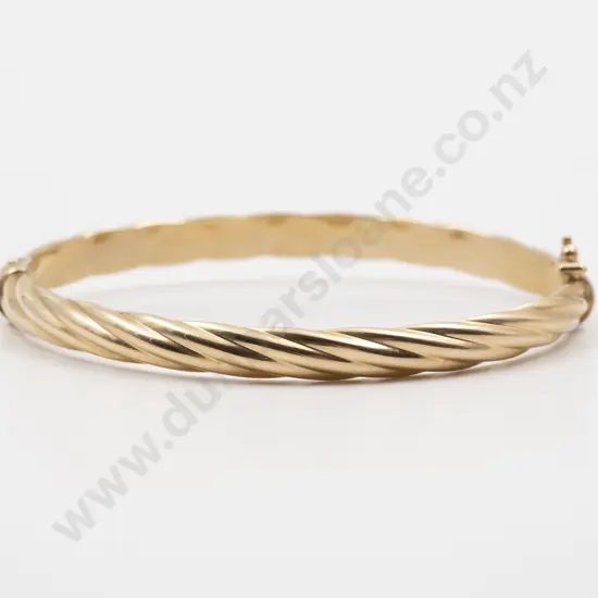 9ct Italy Hollow Twisted Hinged Snap Bangle