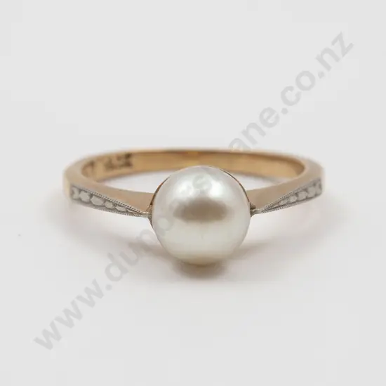 18ct & Platinum Single Cultured Pearl Ring