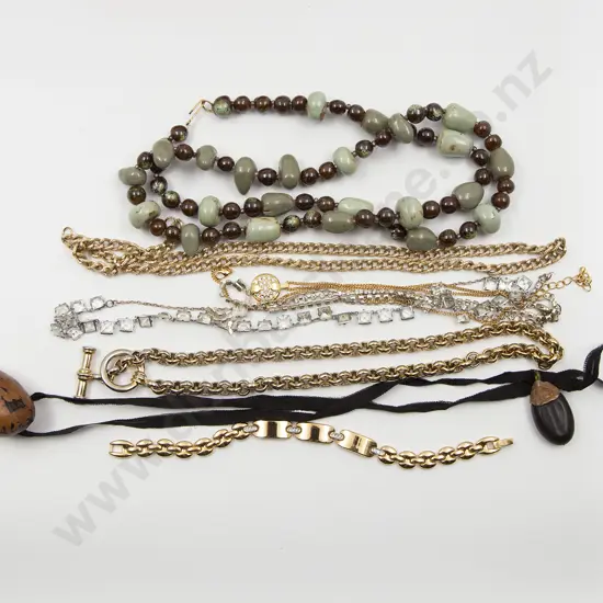 Small Assortment Costume Jewellery