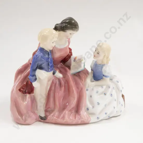 RD Figure Group "Bedtime Story"