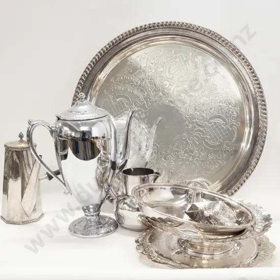 Qty of Assorted S/P on Large Circular Tray