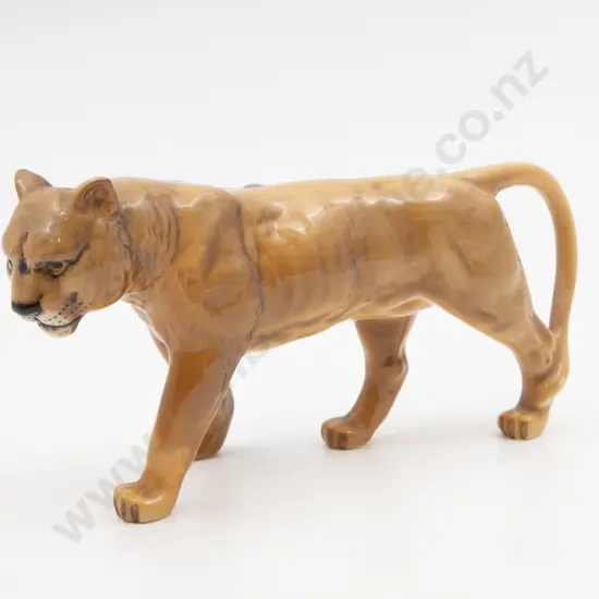 Beswick Lioness Model