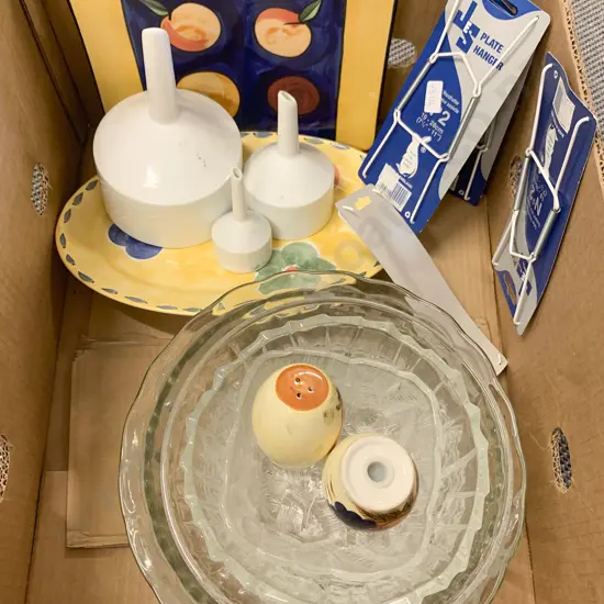 Qty of Assorted Glass Serving Bowls and Decorative Ceramic Serving Ware