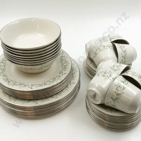 RD "Woodland Glade" Part Dinner Set (44 Pieces)