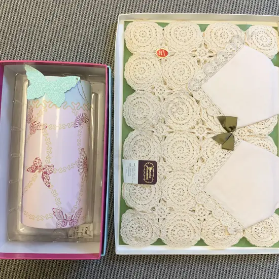 Boxed Modern Royal Albert Vase Together With Boxed Vintage Linen Place Mats