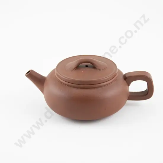 Chinese Yixing clay tea pot