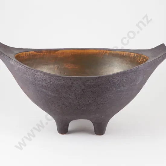 Paul Winspear Large Pottery Feeding Bowl