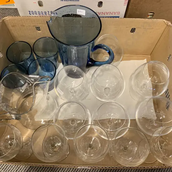 Quantity of Assorted Glassware Including Brandy Balloons and Wine Glasses