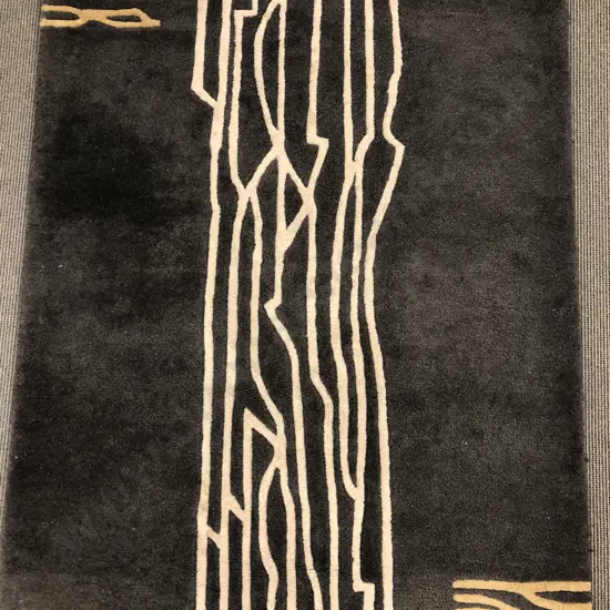 Modern Design Wall Pile Rug