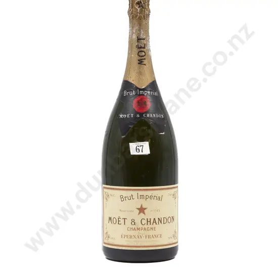 1 bottle 1.5L Magnum Moet & Chandon Champagne