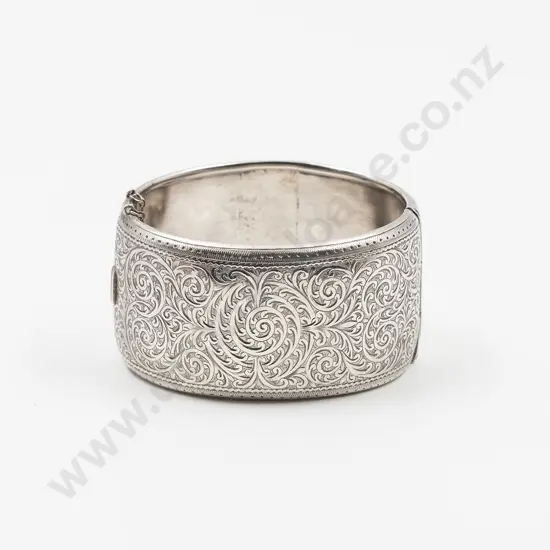 NZ Sterling Silver Wide Hinged Snap Bangle/Cuff