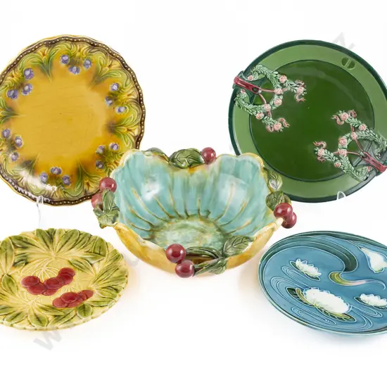 Early C20th European Majolica Four Plates and Fruit Bowl