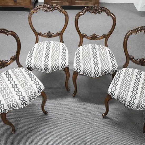 Set Of 4 Vict Walnut Balloon Back Dining Chairs