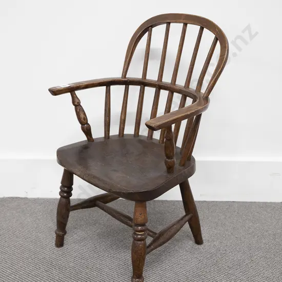 Vict Oak Childs/dolls Windsor