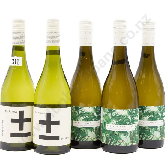Five Bottles of Assorted Low and Zero Alcohol White Wines