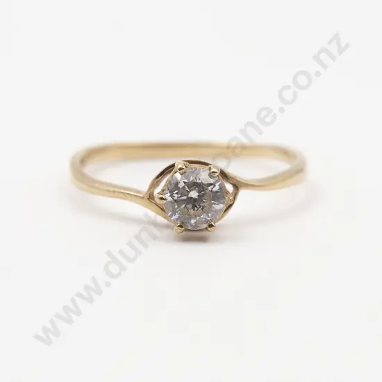 9ct Single White Sapphire Ring