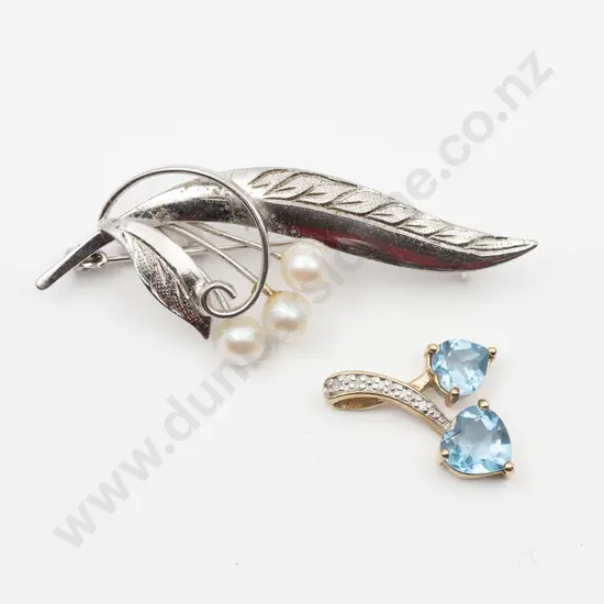 9ct Two Stone Topaz Pendant