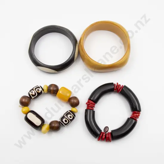 Dinosaur Design Golden Resin Chunky Cuff with three various bangles