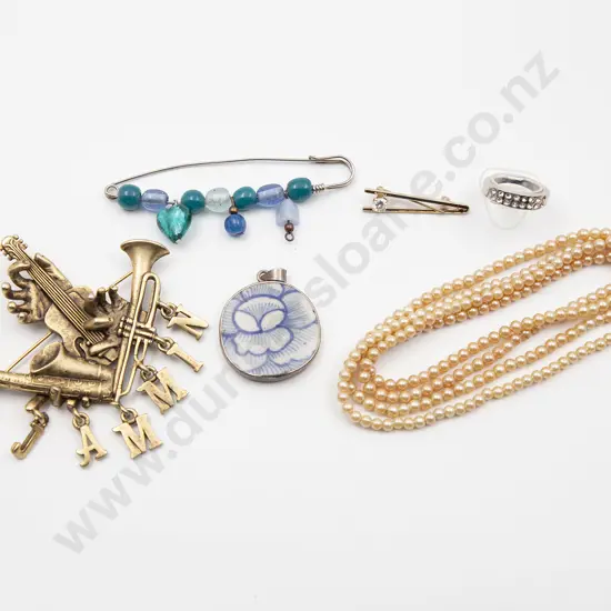 Small Selection Vintage and Modern Costume Jewellery