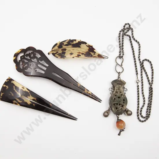 Vintage Chinese White Pendant Pendant