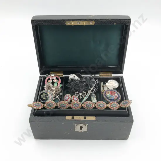 Small Selection Collectable Jewellery