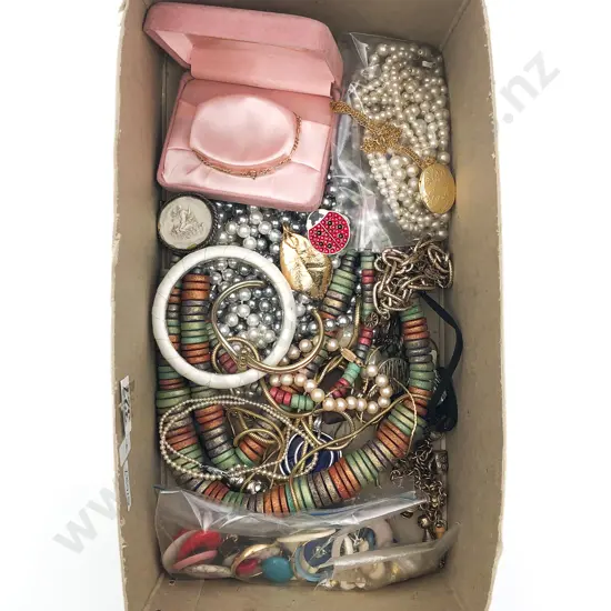 Selection Costume and Collectable Jewellery