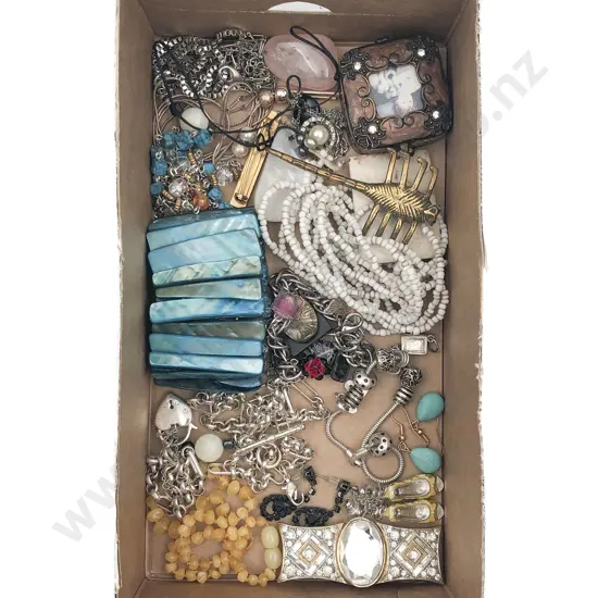 Selection Costume and Collectable Jewellery